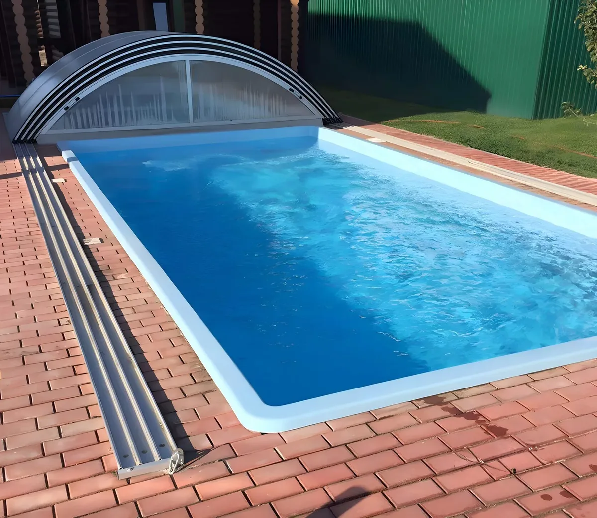 Laguna 7 — вечернее освещение в Первоуральске